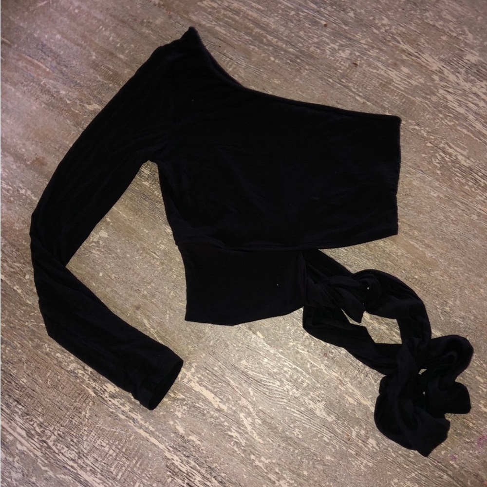 Black One-Shoulder Ballet wrap Crop Top